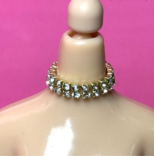The Double Choker.
